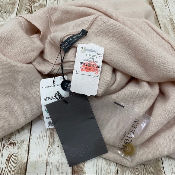 NWT Alexander McQueen Pale Pink Cashmere Cowl Neck Halter Back Sweater Size M - Picture 12 of 16